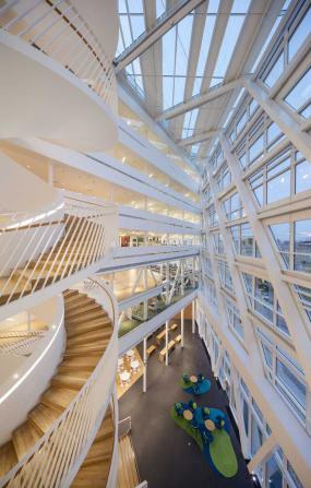 最新投资公司办公室室内装饰设计图片