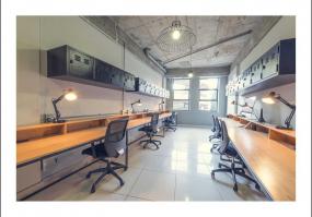 最新机械公司办公室装饰实景图