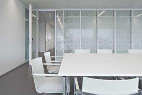 体育运动公司办公室室装修效果图