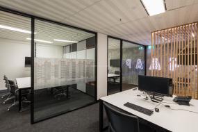 办公室钢化玻璃隔断