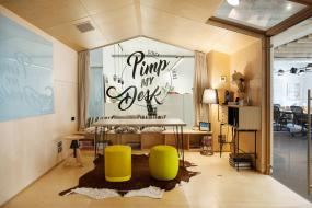 小型办公室隔断装修效果图