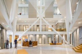 投资公司前台形象墙设计装修效果图片