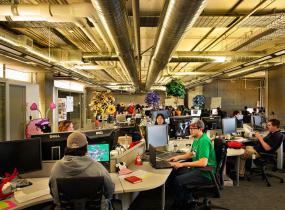 电子科技公司办公室装饰设计图