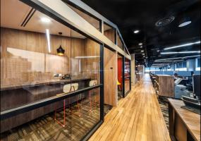 最新培训教育公司办公室室内装饰图片