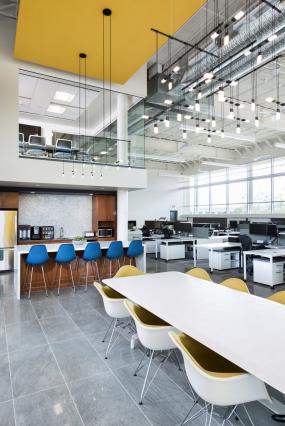 互联网公司办公室最新室内装修设计图片