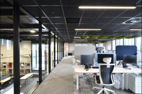 互联网公司办公室最新室内装修设计效果图片2018