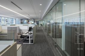 金融公司办公室装修高清效果图