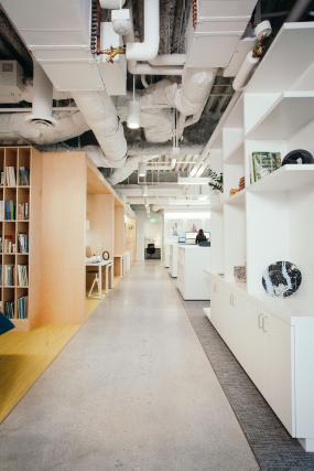 电影公司办公室室内装饰设计效果图