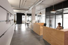 服装公司办公室室内设计效果图片大全