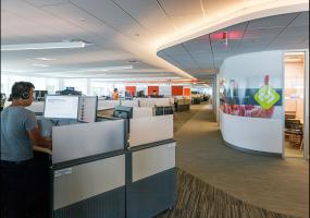 服装公司办公室室内装饰设计效果图2018图片