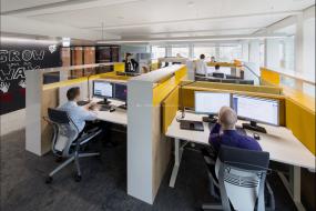 服装公司办公室装潢图片