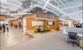 稳重厚重办公室设计室内装修效果图