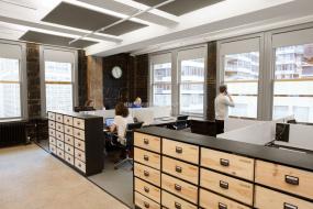 开放式办公室精装修设计图片