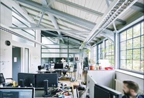 开放式办公室最新室内装饰设计图片