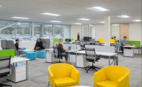 员工办公区最新室内装修效果图片大全