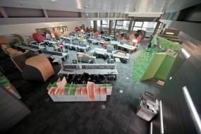 个性办公室室内装饰设计效果图