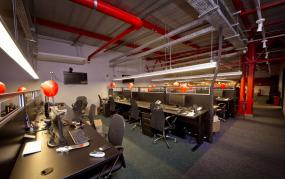 创意办公室最新室内装饰设计图片