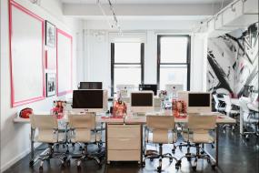 最新创意风格办公室装饰实景图