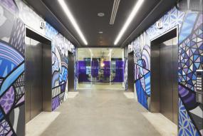 最新设计公司玻璃隔断效果图