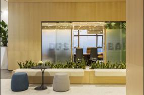 外国公司玻璃隔断设计效果图