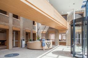 最新广告公司前台装饰效果图