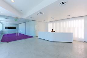 最新广告公司前台设计图片