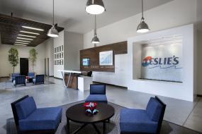 培训教育公司前台装饰设计图