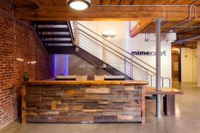 工业公司前台装修实物图片