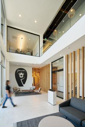 2018年机械公司前台装修效果图