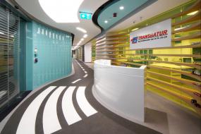 电影公司前台装修实景图片