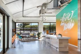 传媒文化公司前台装潢设计图