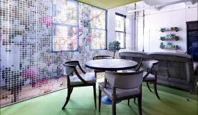 高档科技公司办公室玻璃隔断装修效果图大全