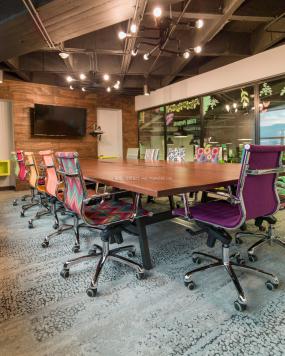 科技公司办公室玻璃隔断装饰设计图片大全