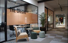 游戏公司办公室玻璃隔断图片装修效果图