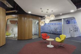 游戏公司办公室玻璃隔断室装修效果图大全