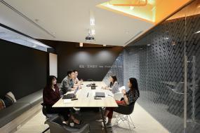 传媒文化公司玻璃隔断室装修效果图大全