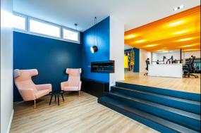 科技公司吊顶装修实景图图片