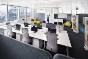 科技公司吊顶装潢设计图片