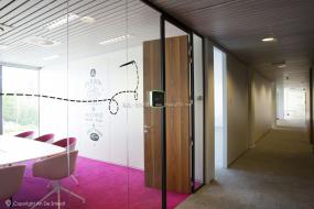 传媒文化公司玻璃隔断装修实景图片大全