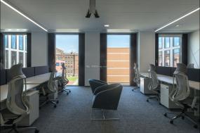 最新金融公司吊顶设计装修图片