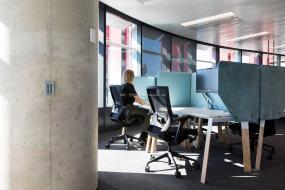 科技公司吊顶装饰设计效果图