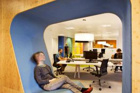 IT公司吊顶设计装修效果图