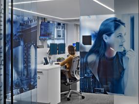 电子科技公司吊顶设计装饰图