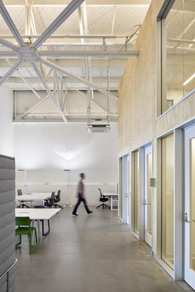 2018年贸易公司吊顶装修效果图