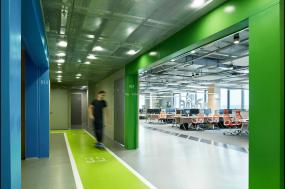 IT公司吊顶装修实景图图片