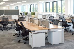 电子科技公司吊顶装潢效果图