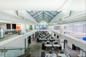 外国公司吊顶装潢效果图