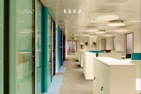 最新传媒文化公司吊顶设计图片