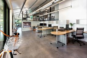 最新传媒文化公司吊顶装饰效果图