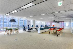 房地产公司吊顶装修图片